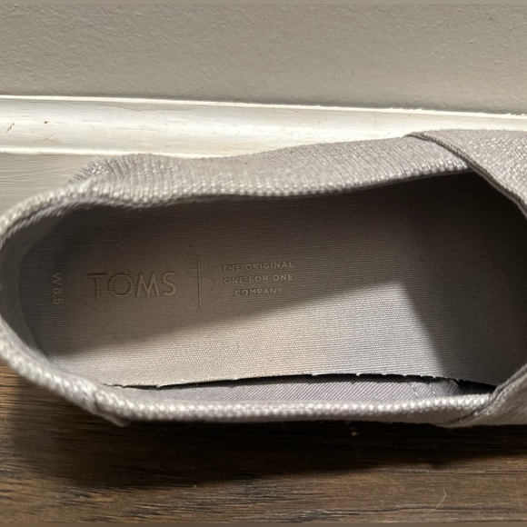 Toms Women’s Avalon Slip-On - Picture 2 of 5